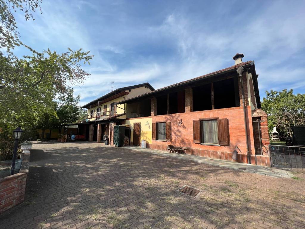 Casa indipendente a Alessandria in Via Ardizzona - Foto 4