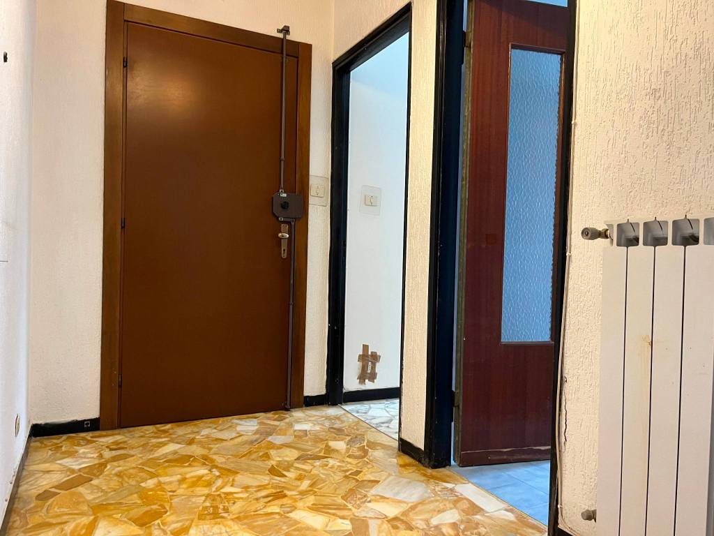 Appartamento a Spotorno in Via Giuseppe Verdi, 5 - Foto 2