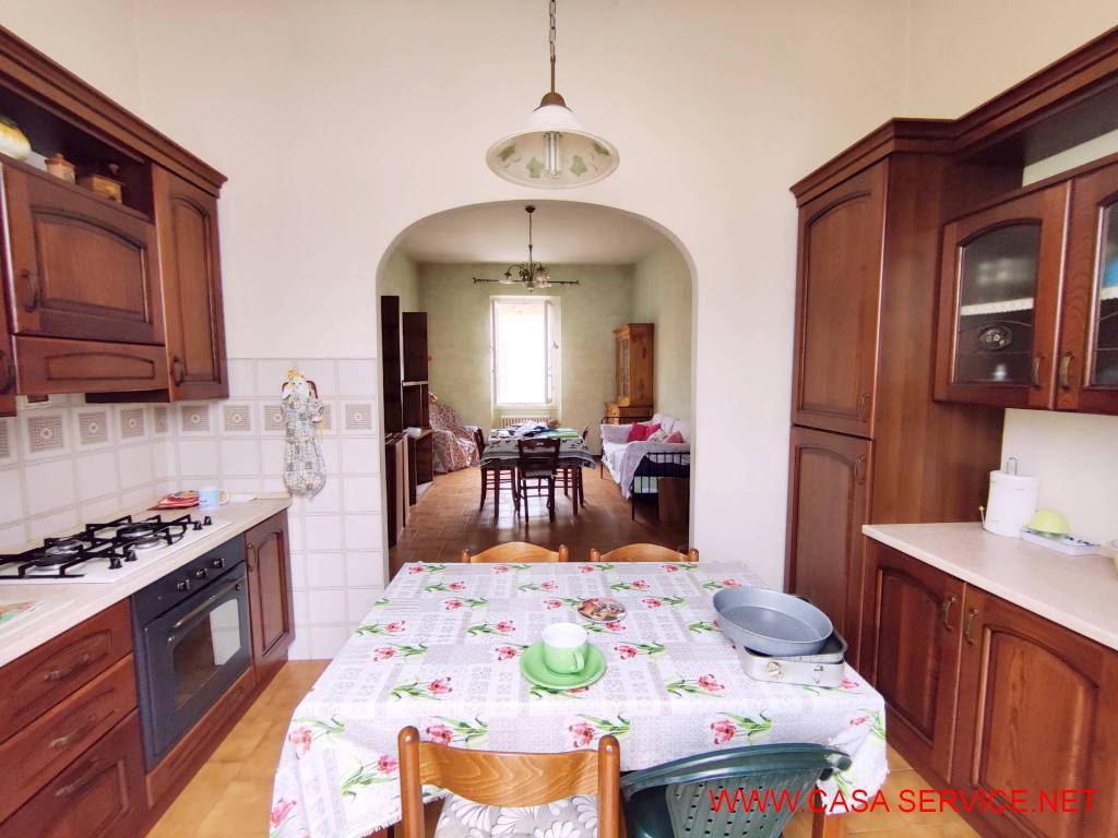 Casa indipendente a Montevarchi in Via Ammiraglio Burzagli - Foto 4