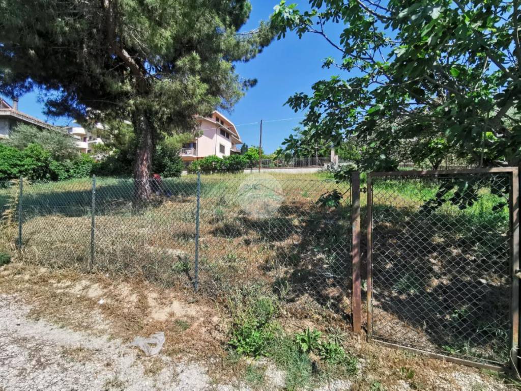 Terreno a Monsampolo del tronto in Via Luciano Manara - Foto 2