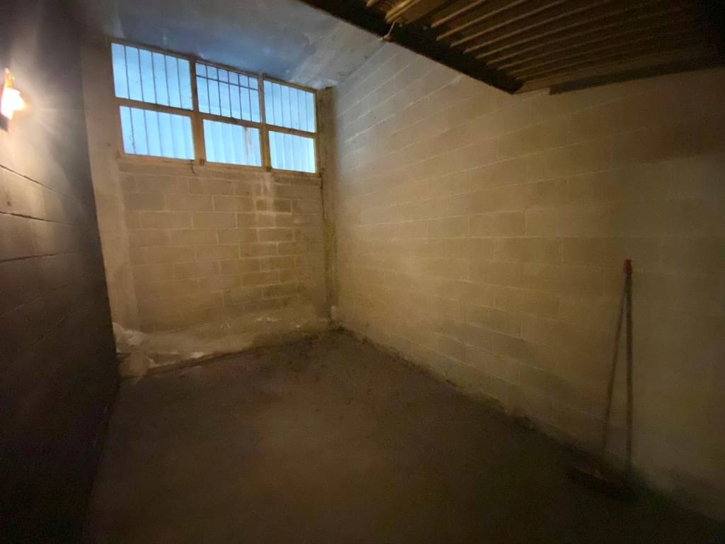 Box / garage a Asti in Via Alessandro Artom, 28 - Foto 5