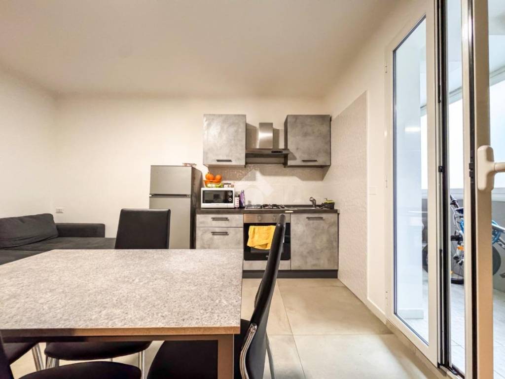 Appartamento a Bari in VIA CASTROMEDIANO, 75 - Foto 5