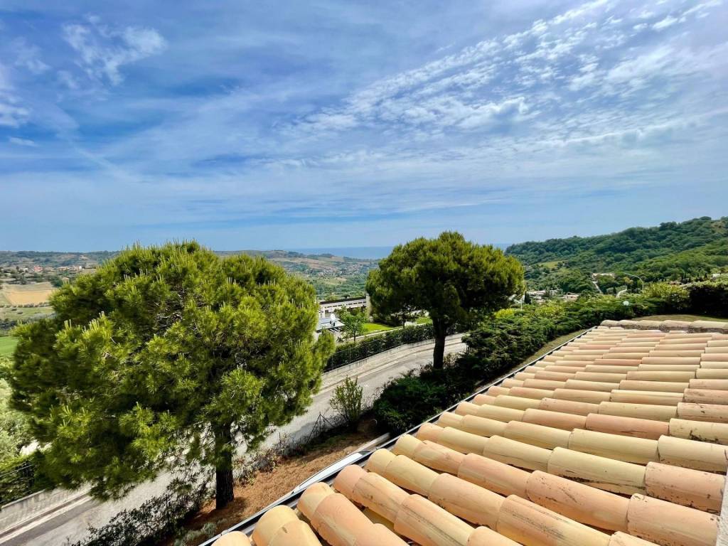 Villa a Acquaviva picena in CONCA DEGLI ULIVI - Foto 5
