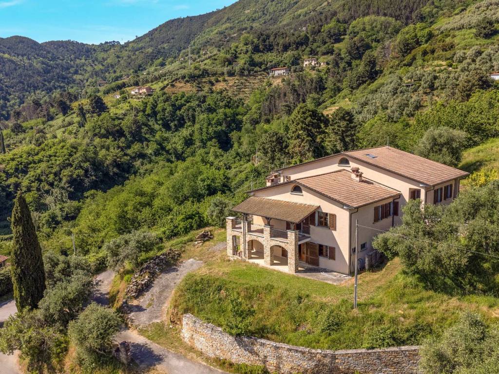 Villa a Pietrasanta in Via Pescino, 13 - Foto 3