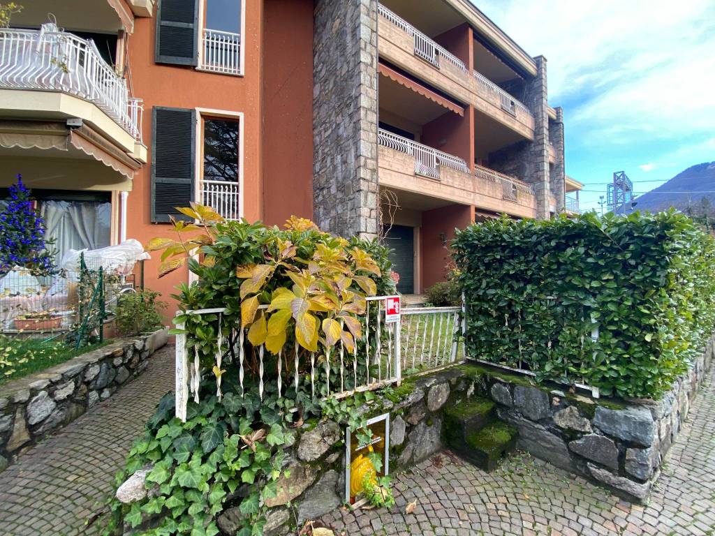 Appartamento a Porto valtravaglia in Via Roma, 7 - Foto 2