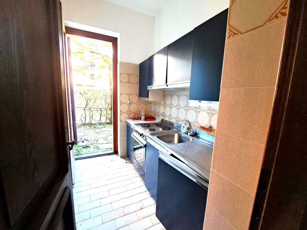 Appartamento a Porto valtravaglia in Via Roma, 7 - Foto 5