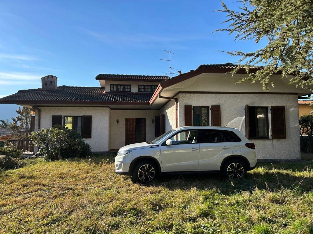 Casa indipendente a Cittiglio in Via De Amicis , 9 - Foto 2