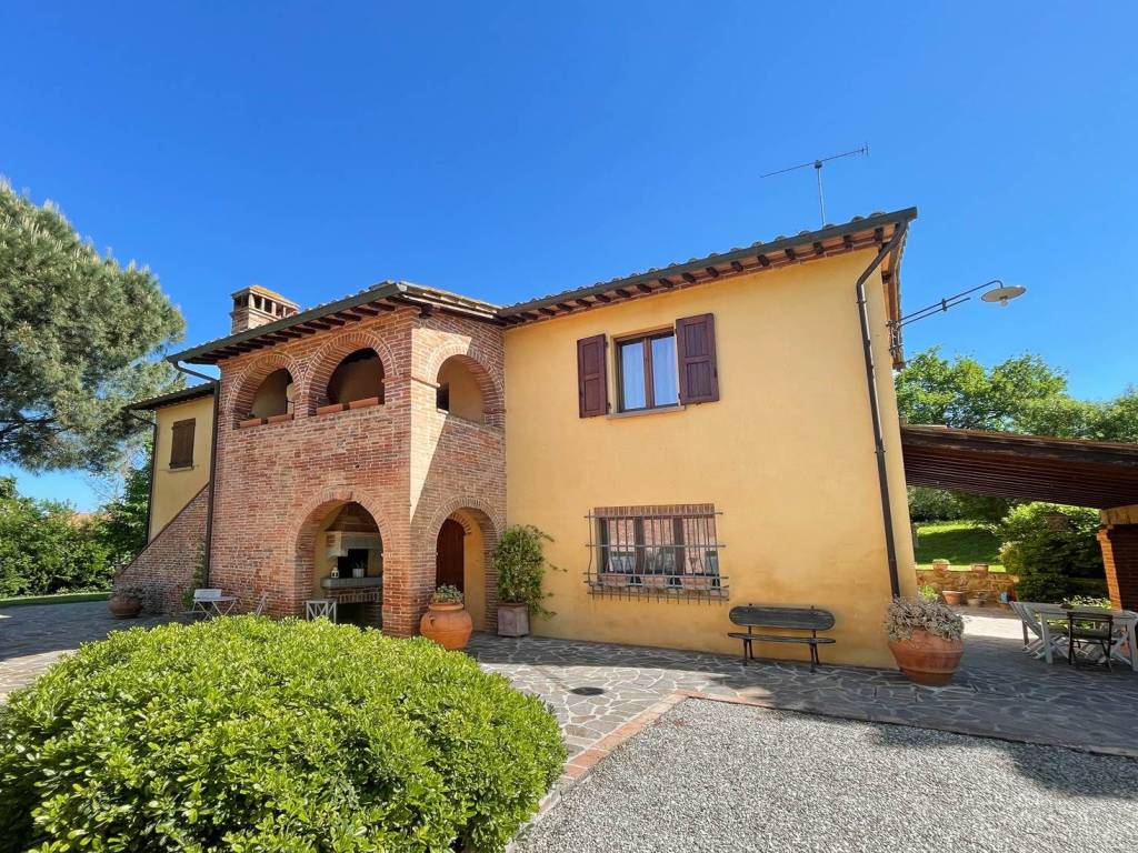 Rustico / casale a Foiano della chiana in Piazza Camillo Benso di Cavour, 5 - Foto 2