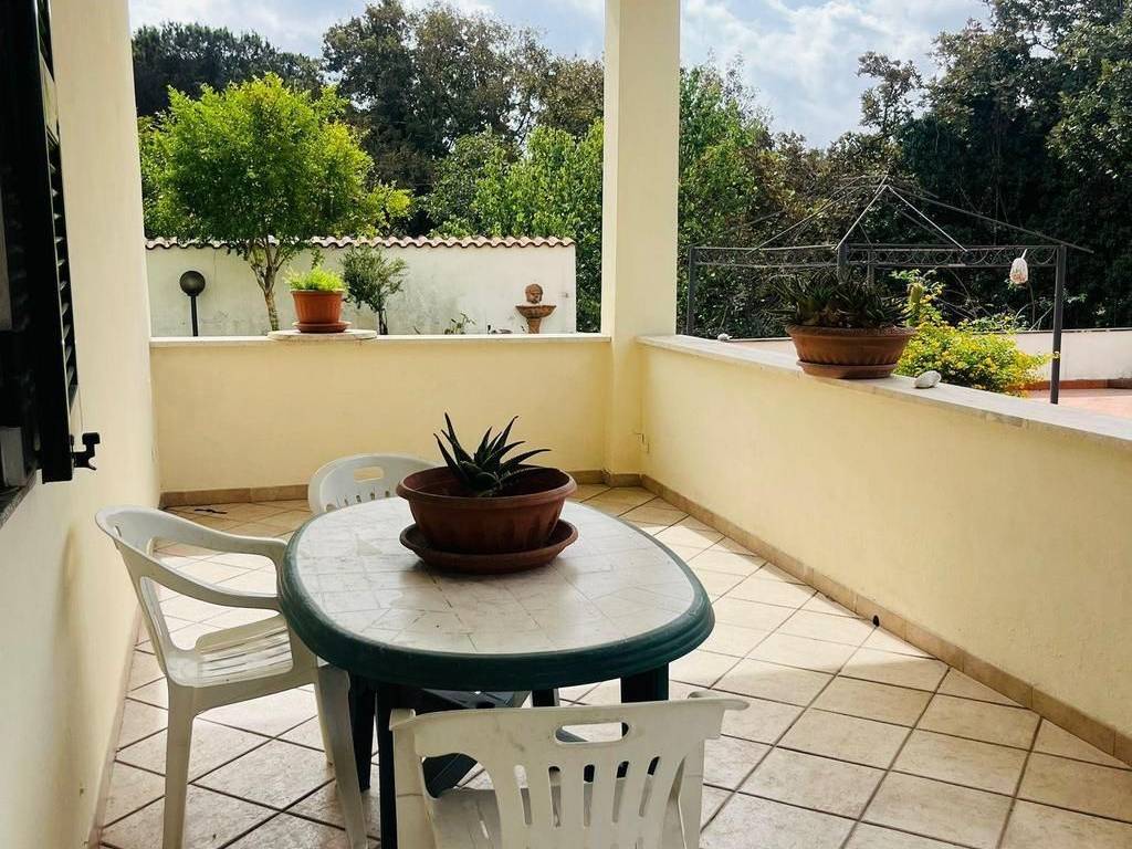 Villa a Aprilia in Via delle Begonie, 3 - Foto 4