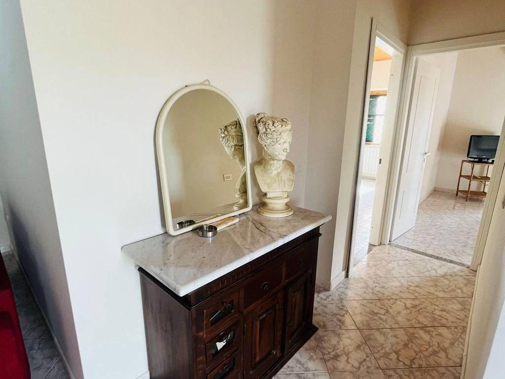Villa a Aprilia in Via delle Begonie, 3 - Foto 5