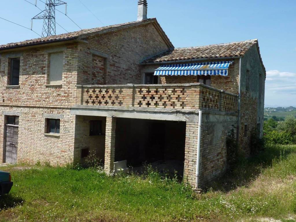 Rustico / casale a Monsampolo del tronto in Contrada San Francesco - Foto 2