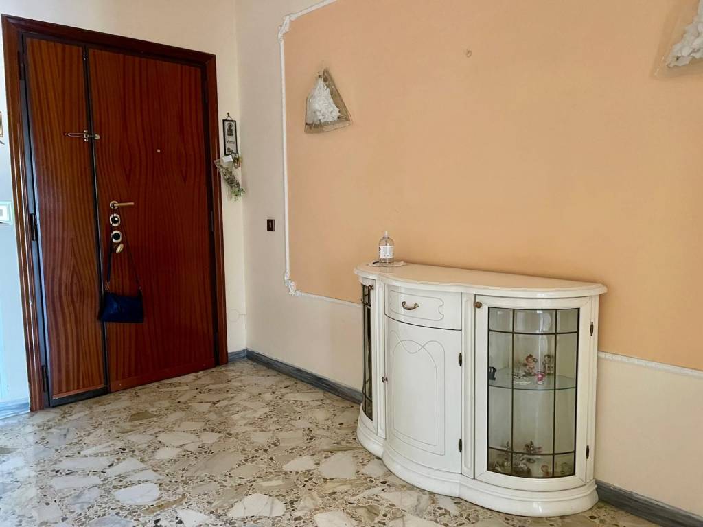 Appartamento a Taranto in Via Lombardia, 49 - Foto 3