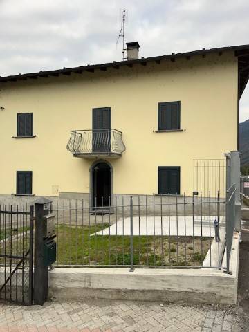 Villa a Berbenno di valtellina in Via Valeriana, 147 - Foto 2
