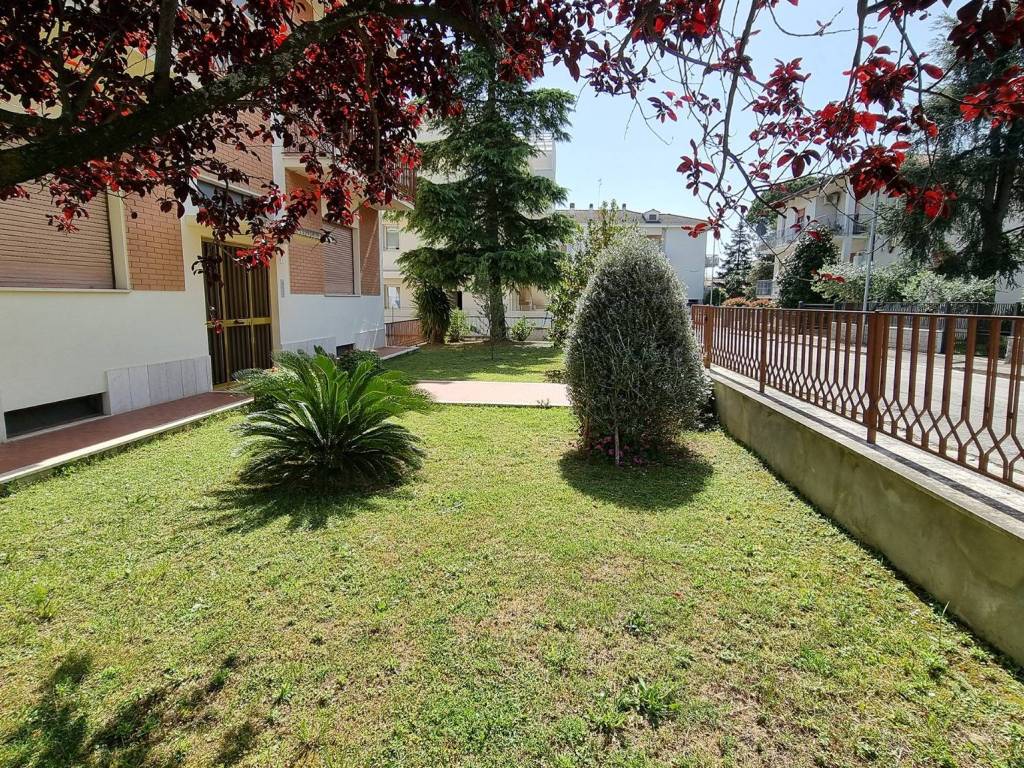 Appartamento a Jesi in Via Ugo La Malfa - Foto 2
