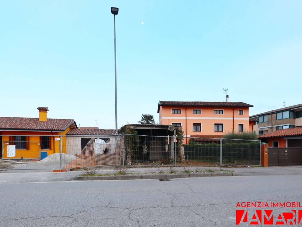Rustico / casale a San vito al tagliamento in Viale Zuccherificio, 9 - Foto 4
