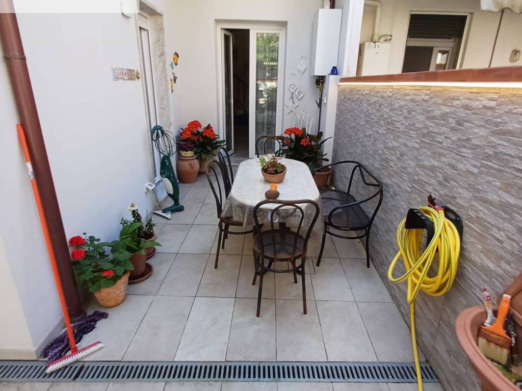 Casa indipendente a Viareggio in Via Rosmini, 5 - Foto 2