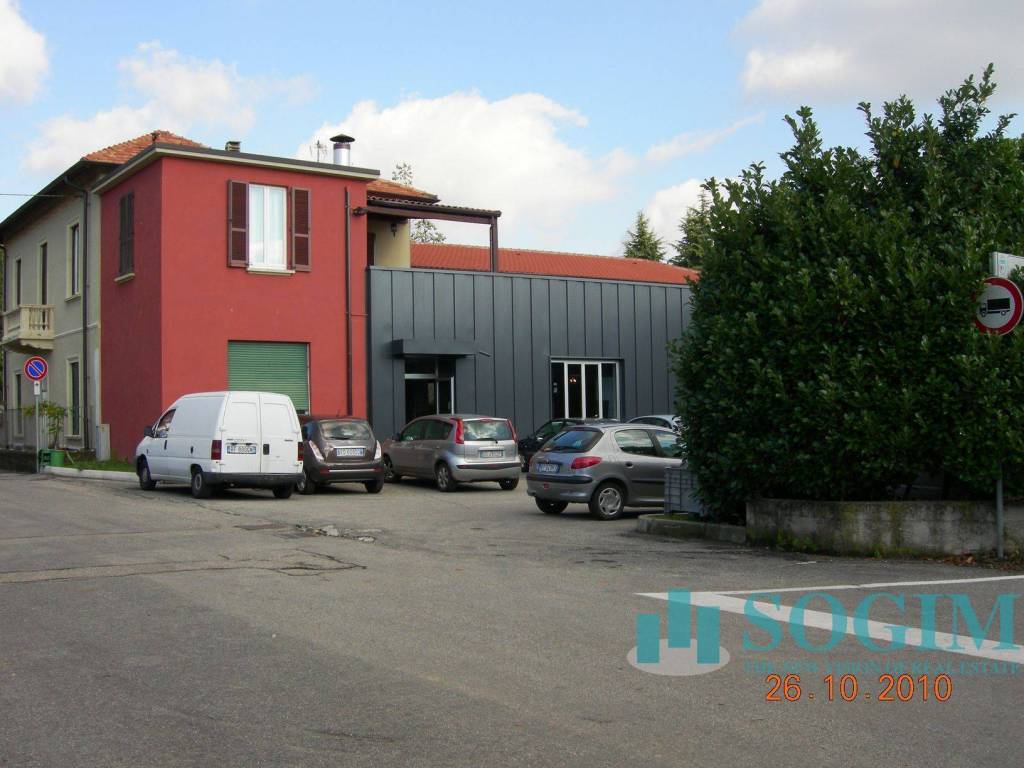 Immobile a Tradate in Viale Guglielmo Marconi, 73 - Foto 2