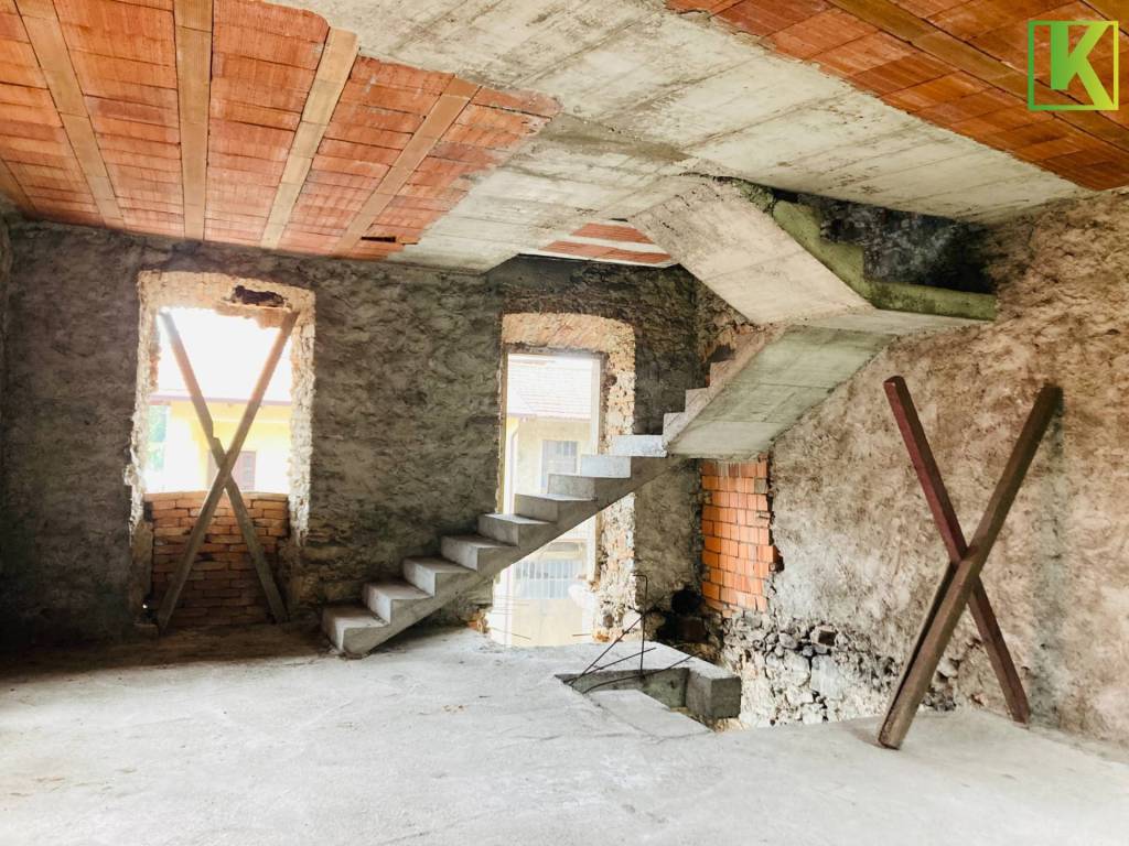 Casa indipendente a Biandronno in Via Roma, 2 - Foto 4
