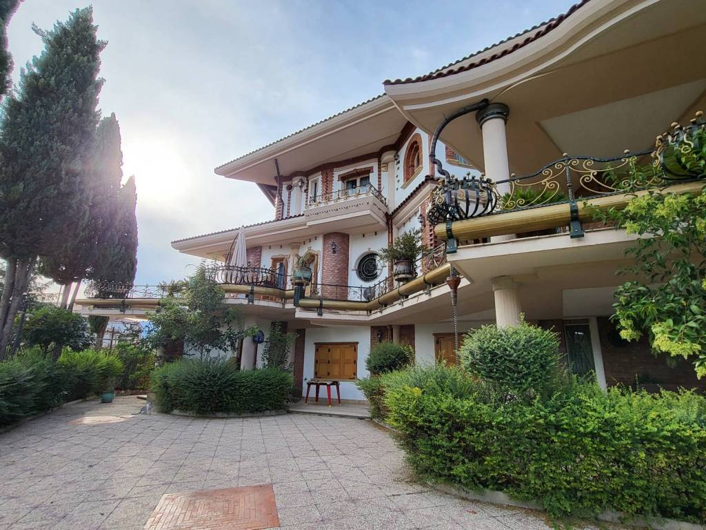 Villa a Montalto uffugo in Via Giacomo Puccini - Foto 4