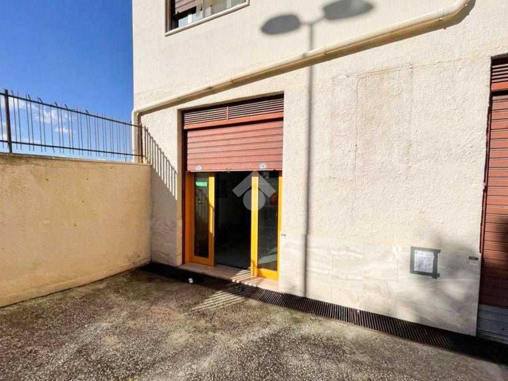 Rustico / casale a Manfredonia in Piazza delle Rose - Foto 5