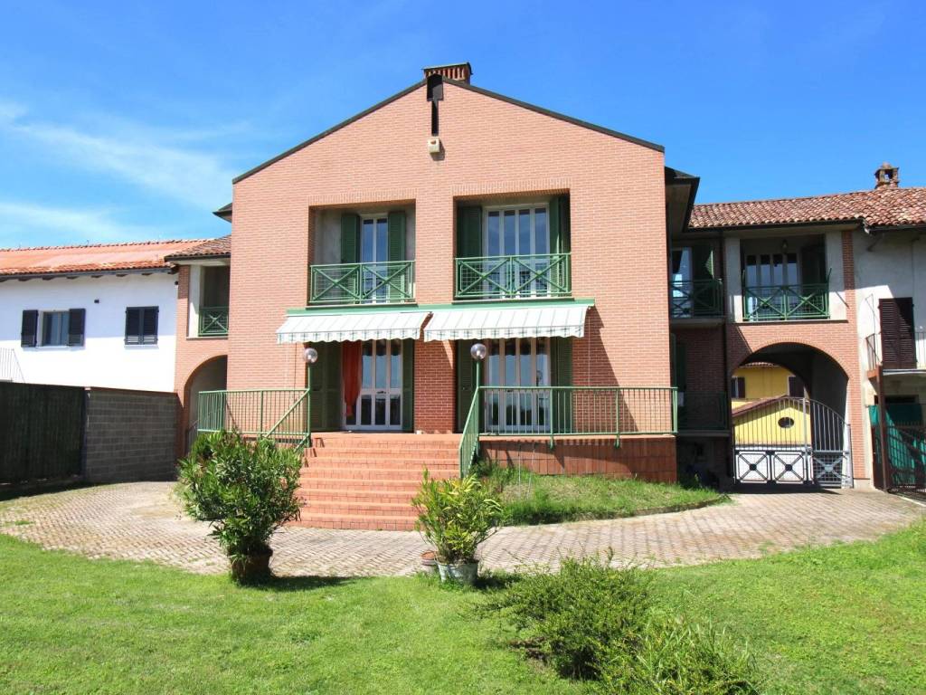 Villa a Govone in Corso Vittorio Alfieri - Foto 4