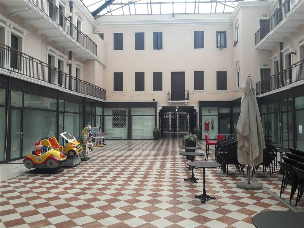 Immobile a Adria in Corso Vittorio Emanuele Galleria Braghin, 58 - Foto 2