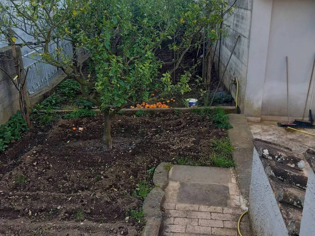 Box / garage a Baronissi in Via San Severino Tommaso S.N.C. - Foto 3