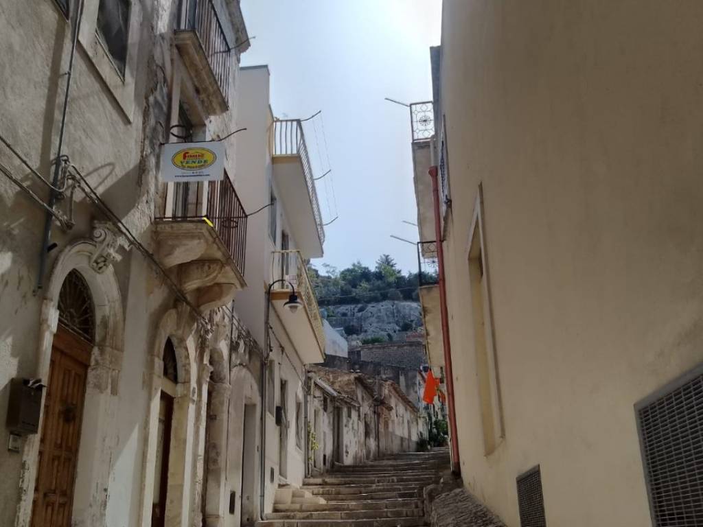 Casa indipendente a Scicli in Via Santiglia, 5 - Foto 2