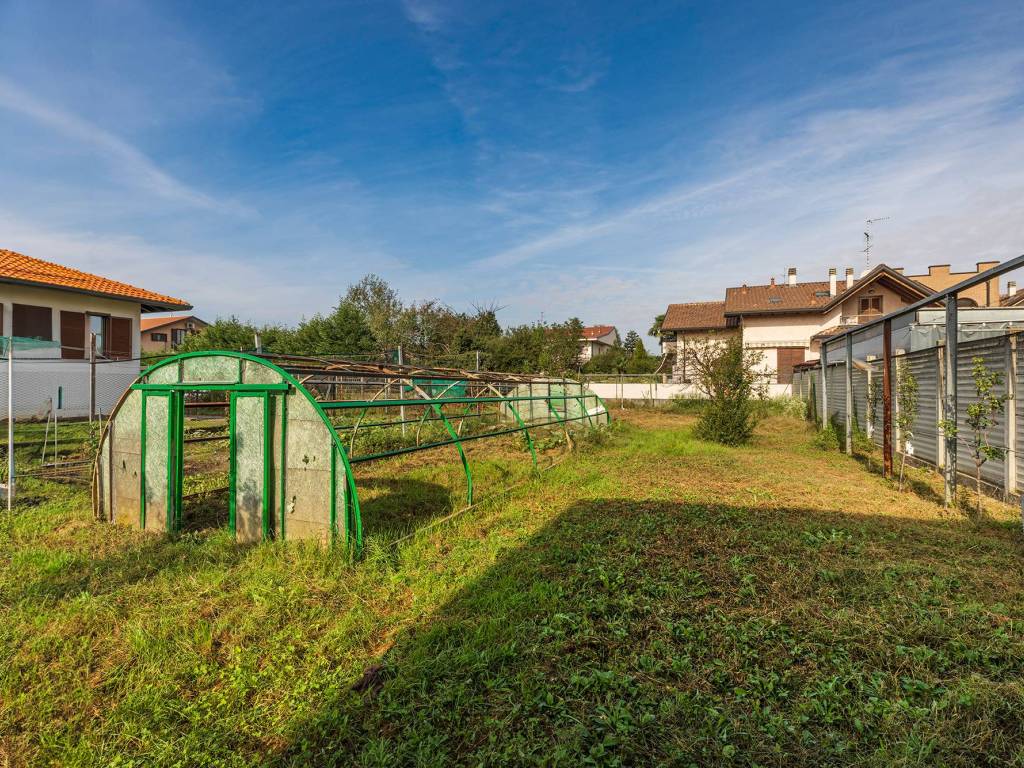 Villa a Cislago in Via Camillo Benso di Cavour, 662 - Foto 3