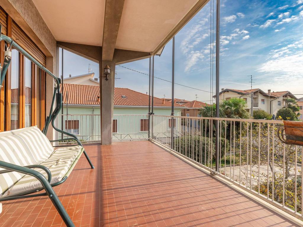 Villa a Cislago in Via Camillo Benso di Cavour, 662 - Foto 5