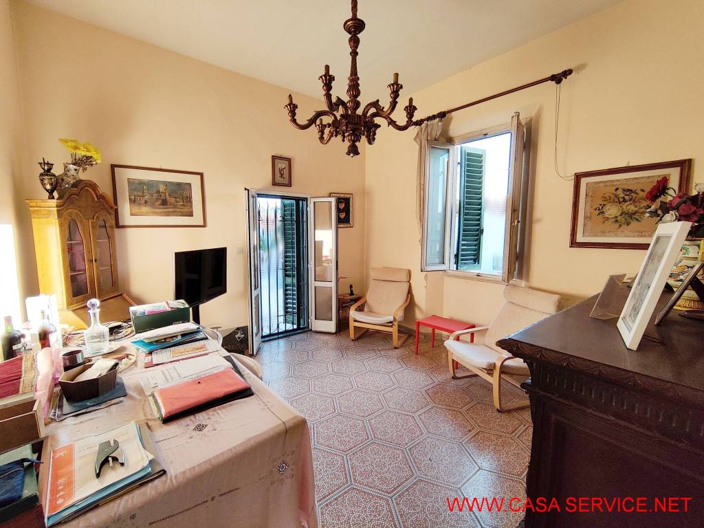 Appartamento a Montevarchi in Viale Armando Diaz - Foto 2