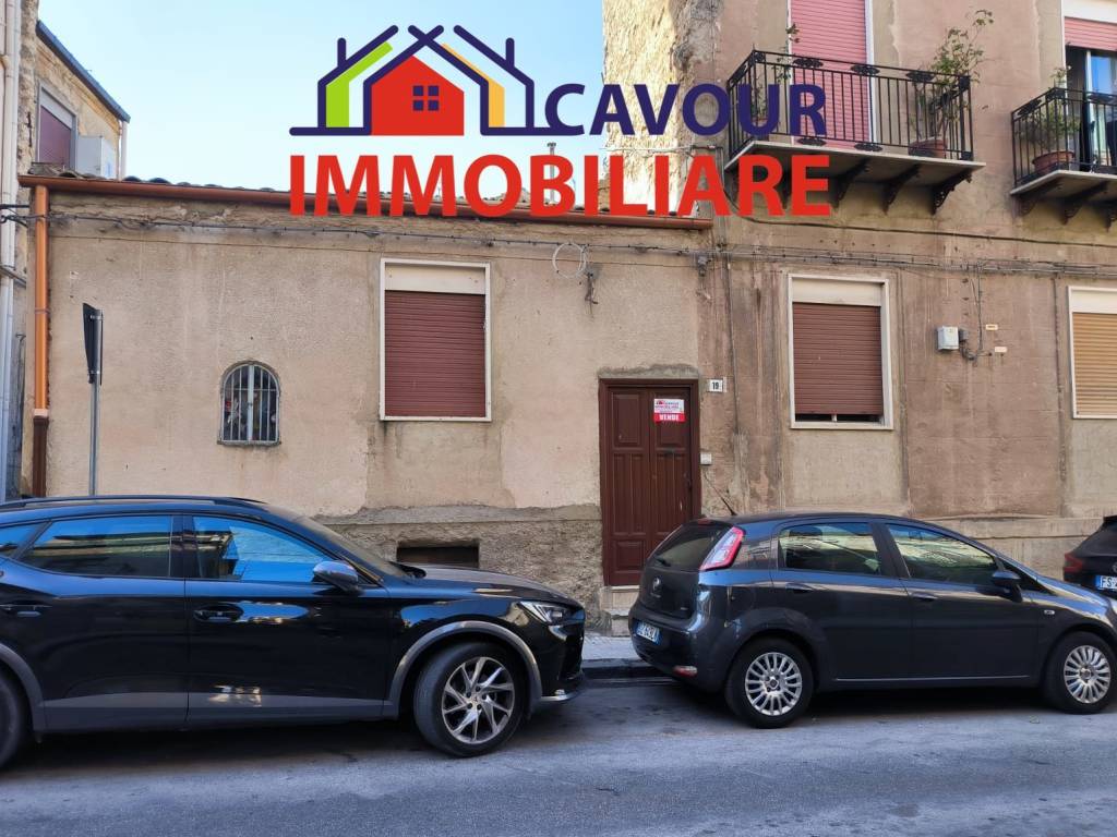 Appartamento a Caltanissetta in Via Re d'Italia, 19 - Foto 2