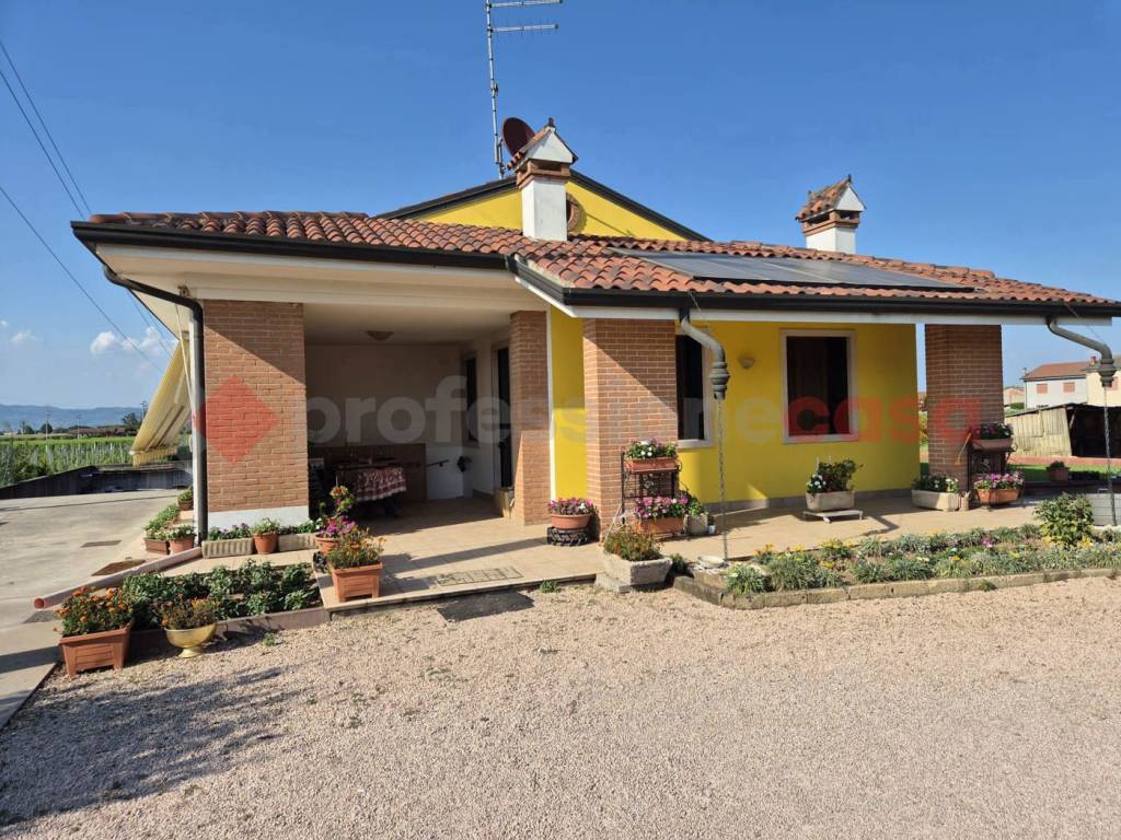 Casa indipendente a Arcole in Via Chiesa , 1 - Foto 2