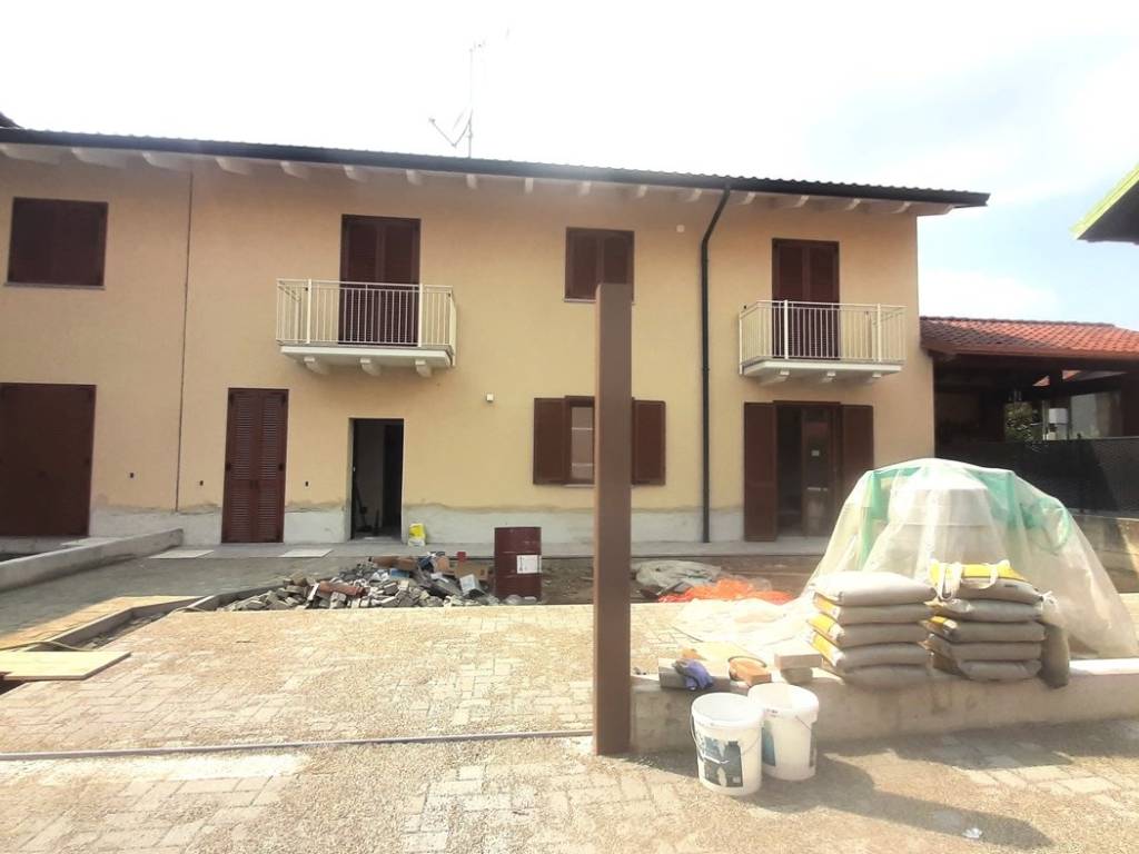 Casa indipendente a Beinasco in P.ZZA VITTORIO VENETO, 1 - Foto 2