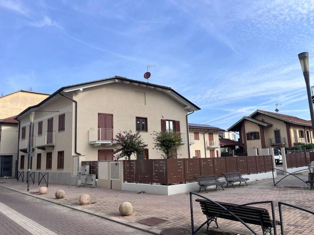 Casa indipendente a Beinasco in P.ZZA VITTORIO VENETO, 1 - Foto 4
