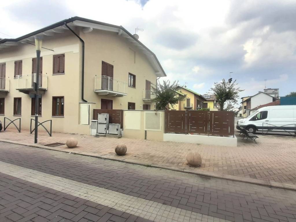Casa indipendente a Beinasco in P.ZZA VITTORIO VENETO, 1 - Foto 5