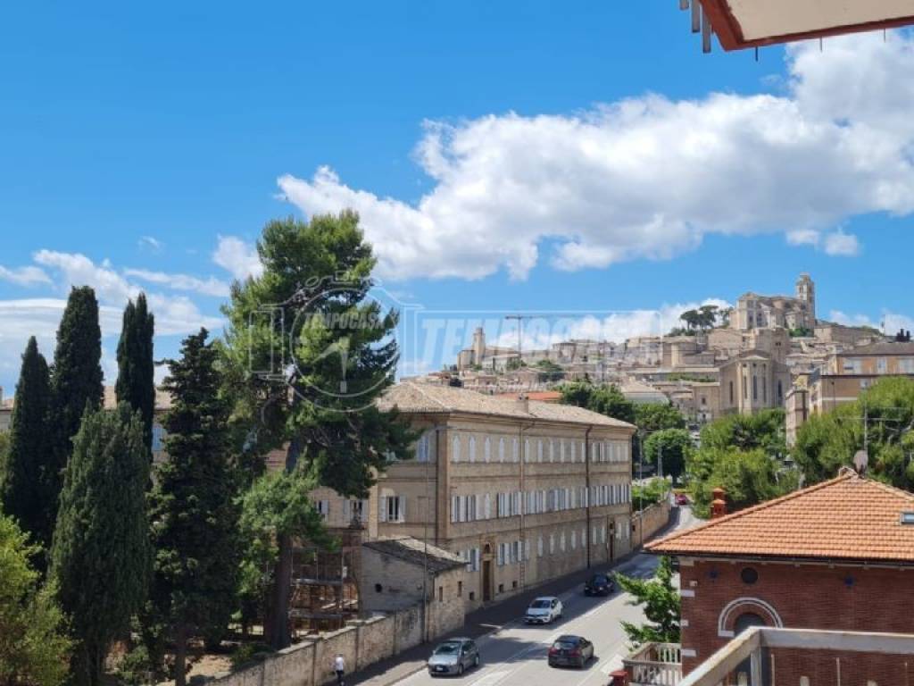 Appartamento a Fermo in Viale Trento 90 - Foto 2