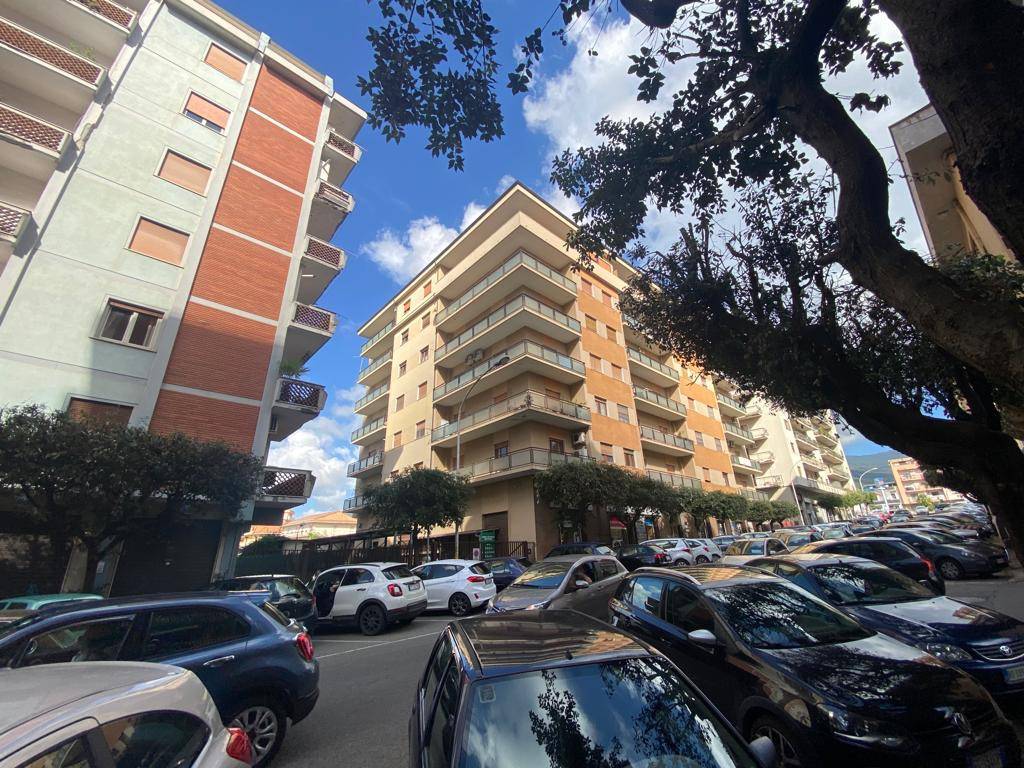 Appartamento a Lamezia terme in Via Cristoforo Colombo, 20 - Foto 2