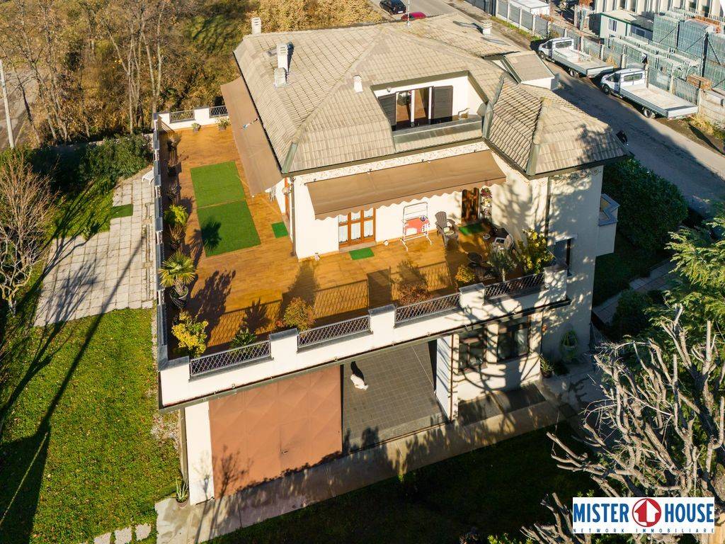 Villa a Muggiò in Via Gabriele D'Annunzio, 23 - Foto 5