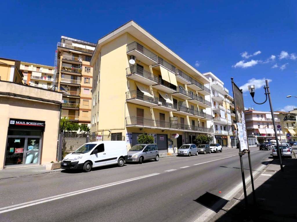 Immobile a Eboli in Piazza Madonna delle Grazie, 1 - Foto 3