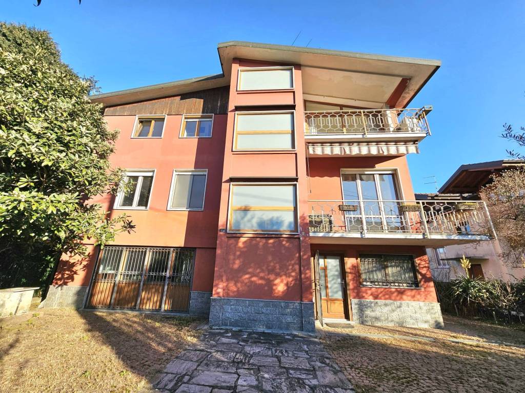 Villa a Leggiuno in Via Milano, 7 - Foto 4
