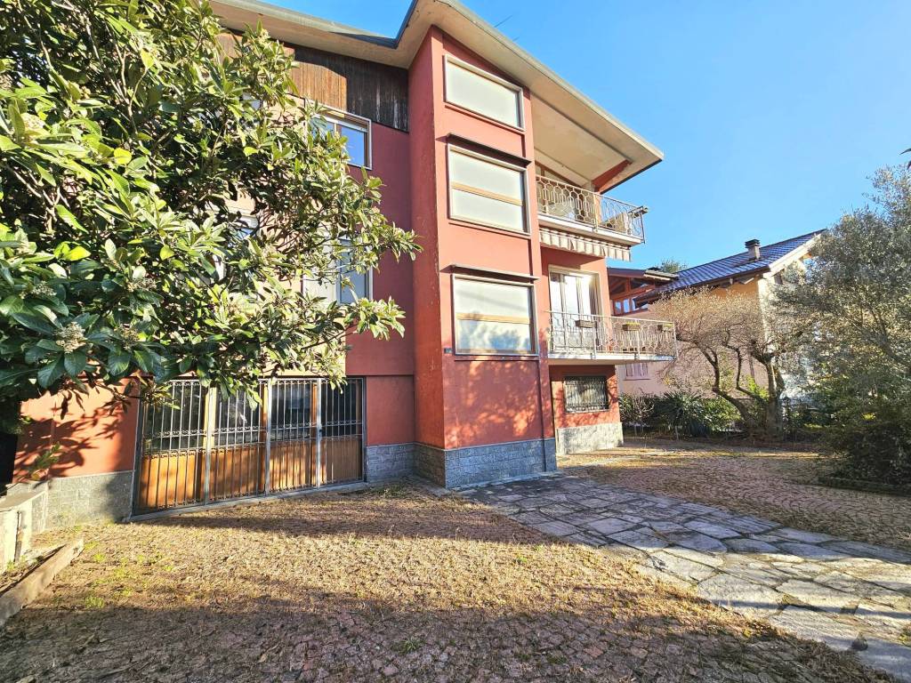 Villa a Leggiuno in Via Milano, 7 - Foto 5