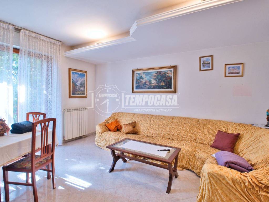 Appartamento a Novara in Via Monte Fenera - Foto 2