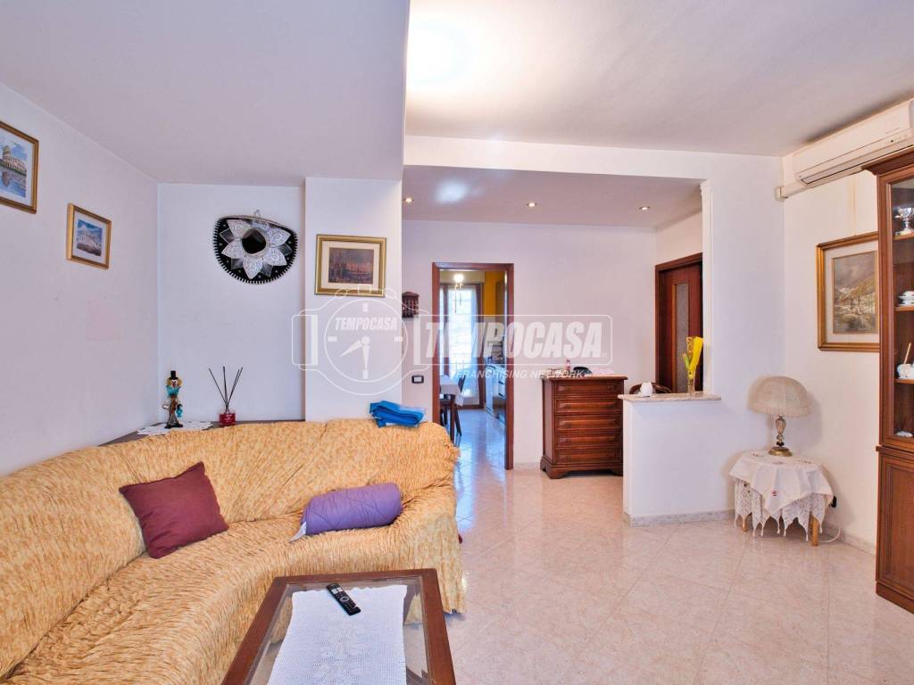 Appartamento a Novara in Via Monte Fenera - Foto 4