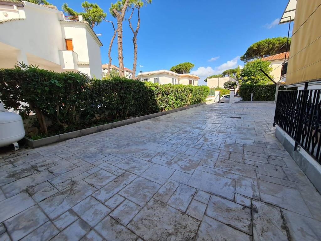 Villa a Cellole in Località Baia Domizia - Foto 4