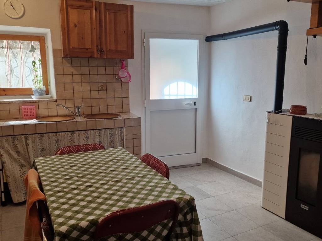 Casa indipendente a Tagliacozzo in Via Valeria, 170 - Foto 3