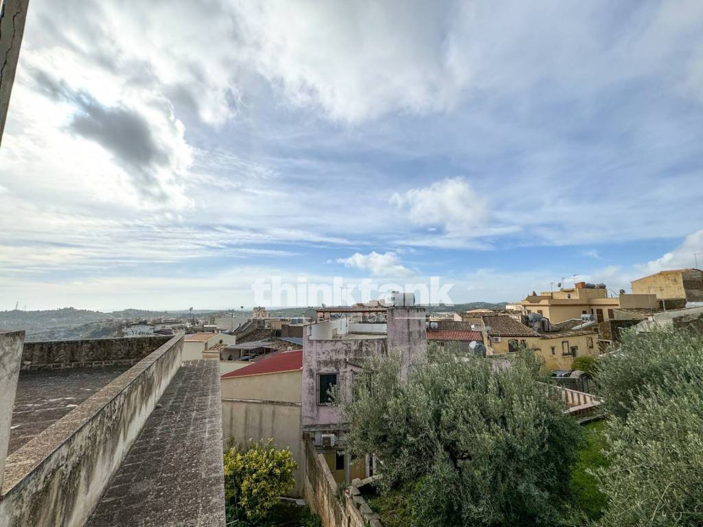 Appartamento a Noto in Via Angelo Cavarra - Foto 2