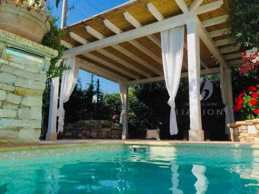 Villa a Forte dei marmi in Via degli Olmi, 127 - Foto 2