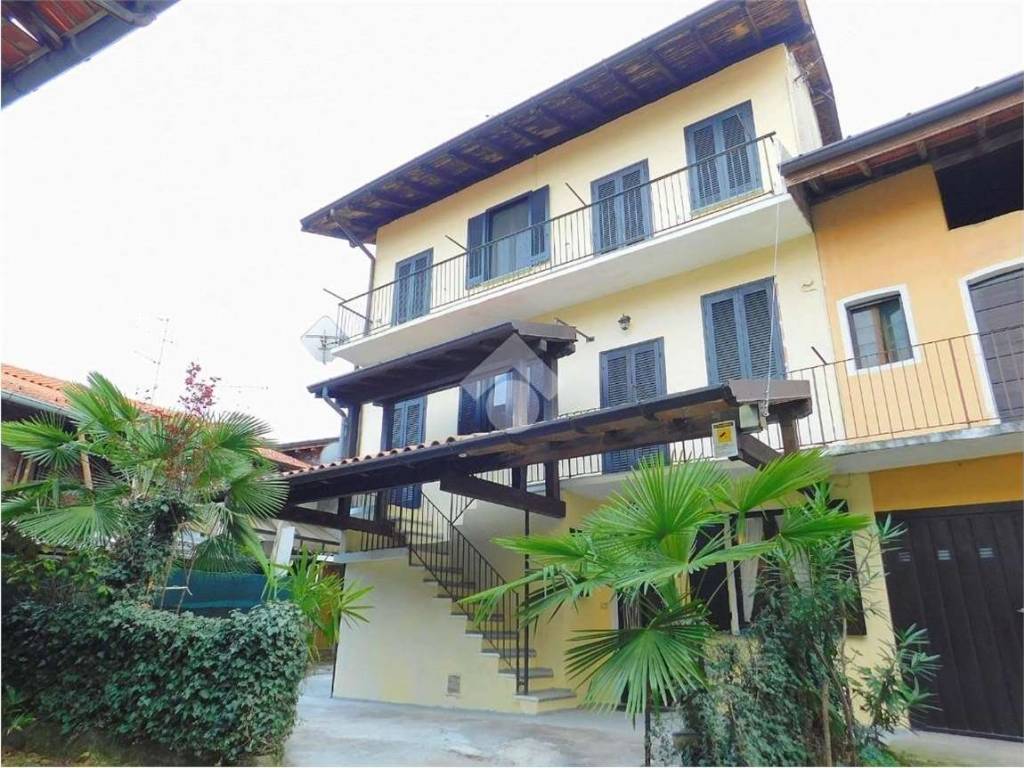 Casa indipendente a Golasecca in Via Piave, 3 - Foto 2
