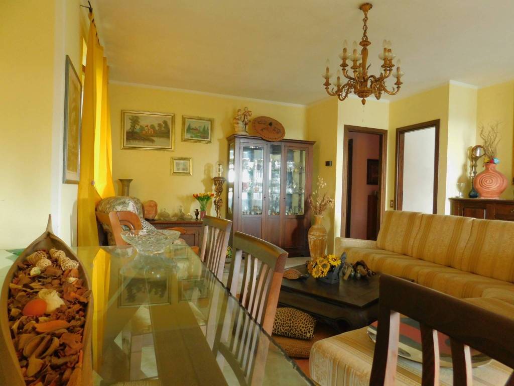 Villa a Sumirago in Via Perego, 34 - Foto 3